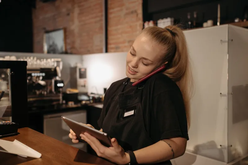 The Front Desk Just Got Quiet: How Main Street Shops Are Letting a Chat Bubble Answer the Phone