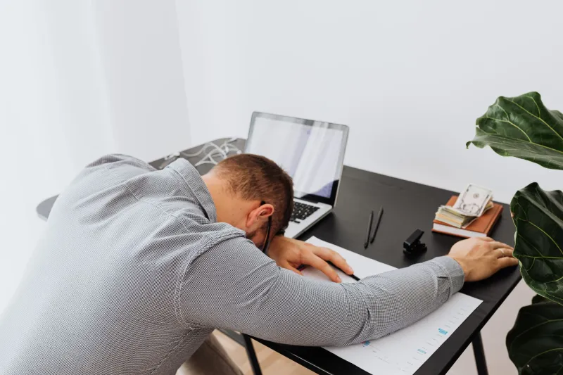 Twenty Minutes at a Time: How the Meeting-and-Ping Cycle Is Shredding America's Workday